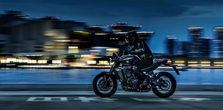 2024-Yamaha-MT09AS-EU-Tech_Black-Action-014-03