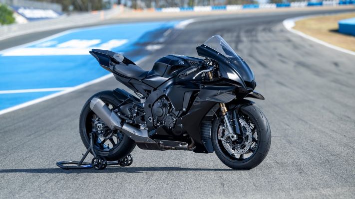 2025-Yamaha-YZF1000R1COMP-EU-Tech_Black-Static-001-03