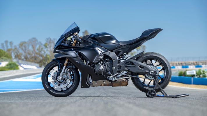 2025-Yamaha-YZF1000R1COMP-EU-Tech_Black-Static-002-03