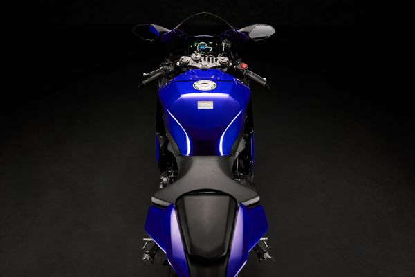 2025-Yamaha-YZF900R9-EU-Detail-003-03