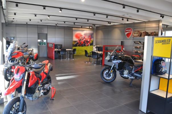 noviv_ducati_lugano_showroom-7_media_low