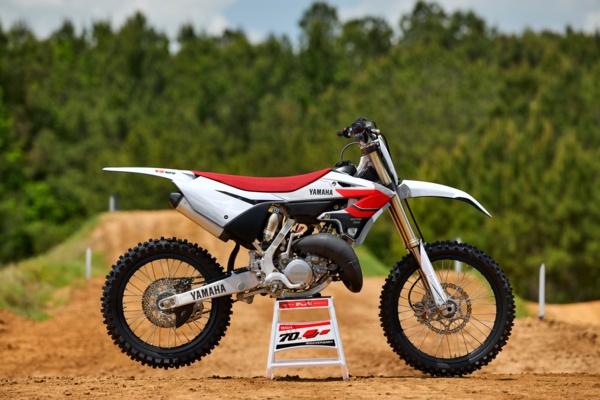 2026_YAM_YZ125LCSV_EU_PWS1_DET_001_03_preview_maxWidth_600_maxHeight_400_ppi_300_quality_100
