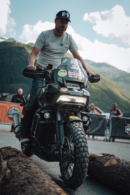 H-D ANDERMATT 19