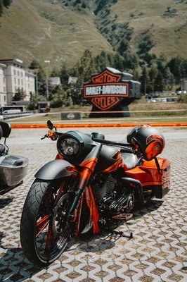 H-D ANDERMATT 8
