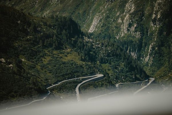 H-D ANDERMATT 9
