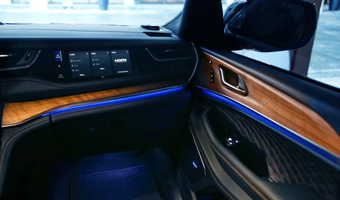 JeepGrandCherokee4xe-Interior