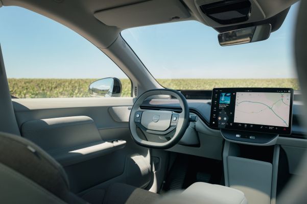 Volvo EX60 media drive