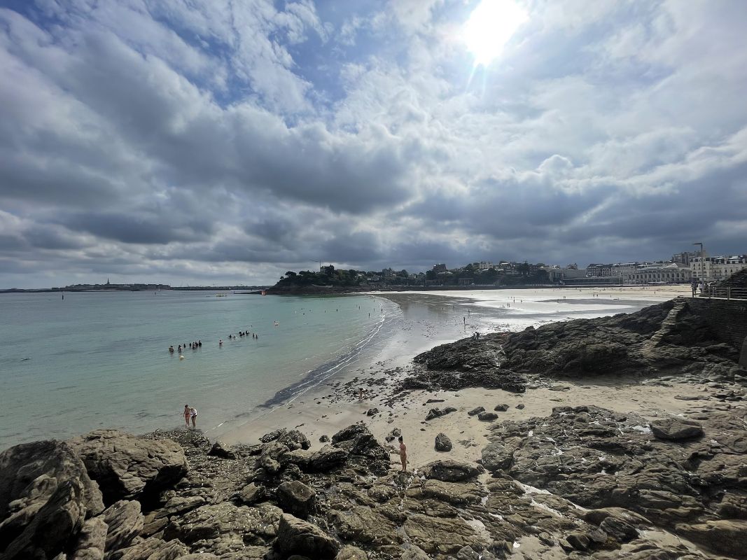 Renault Rafale, Dinard, beach emerald coast.