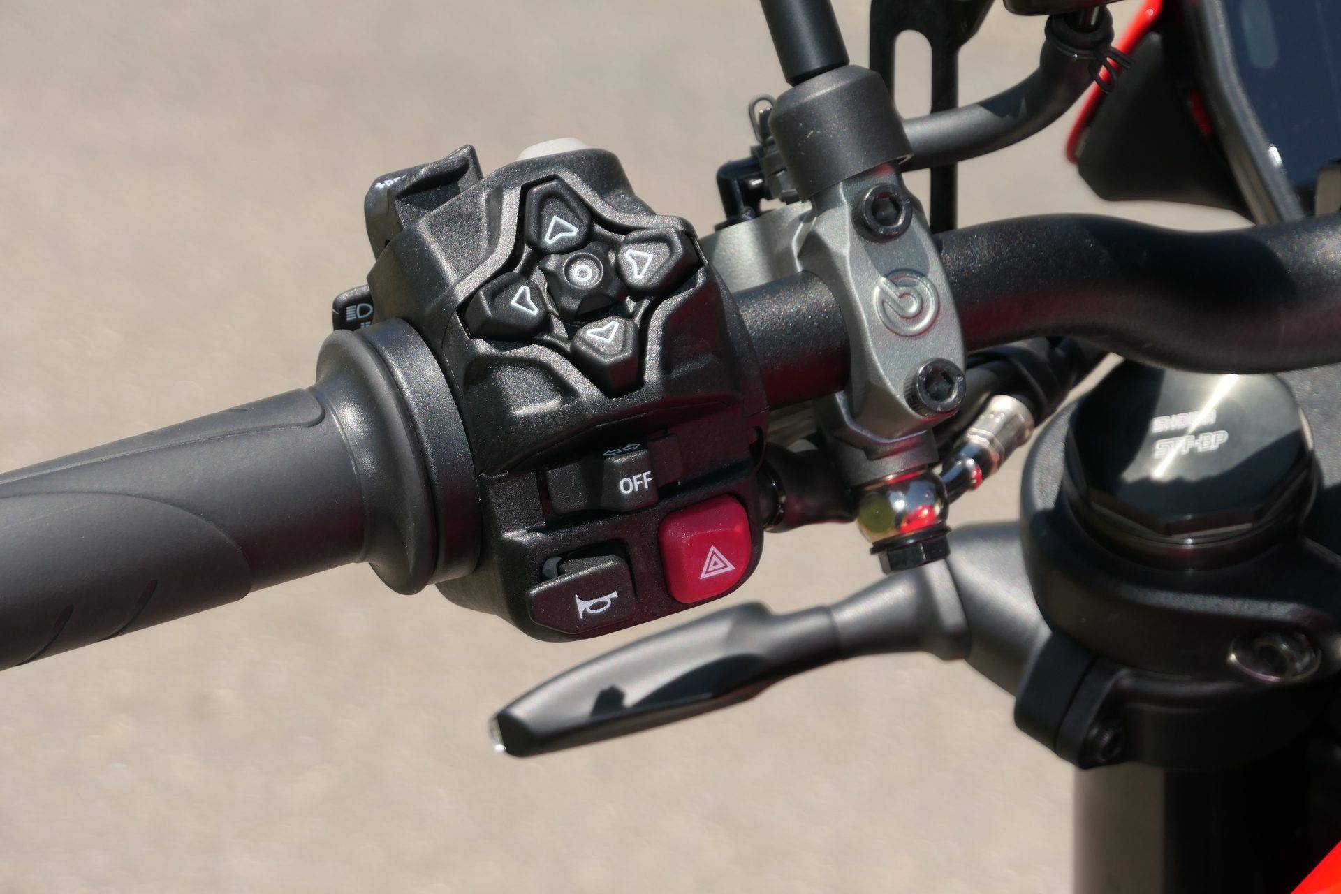 Ducati Monster Bedienelemente