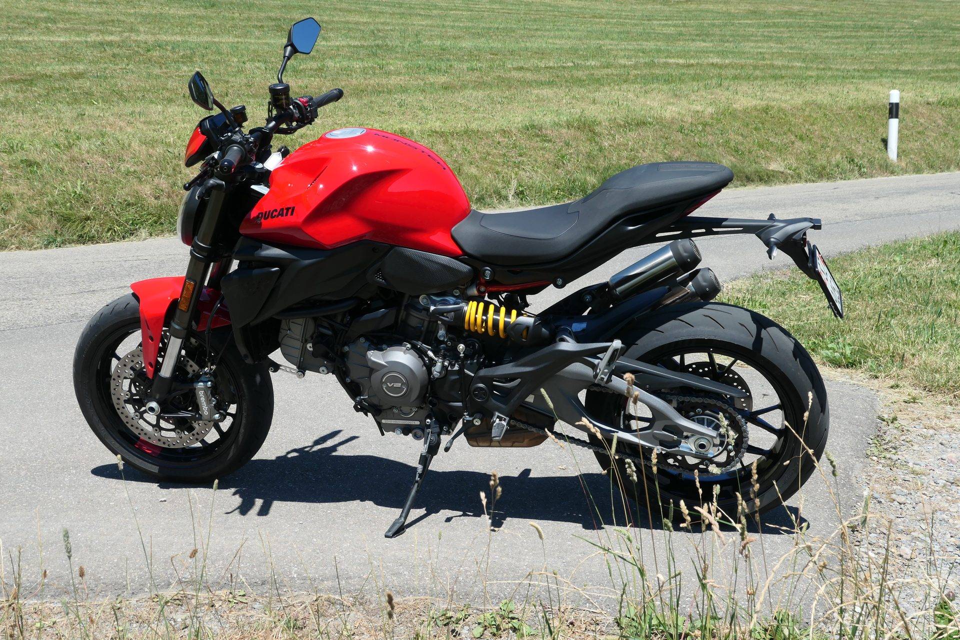 Ducati Monster Seitenansicht 2