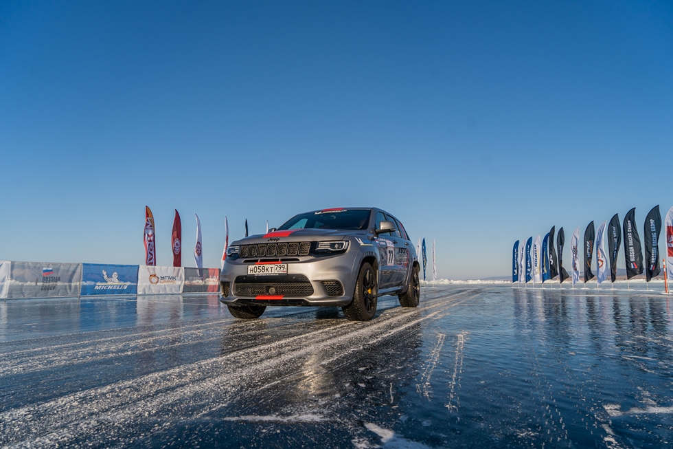 Baikal Ice Motor Sports – Rekord für Jeep Grand Cherokee Trackhawk