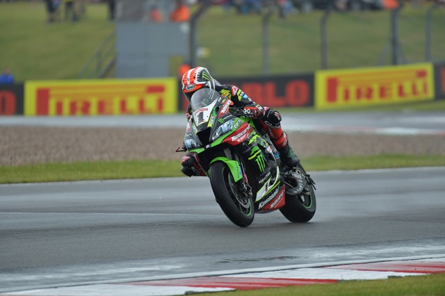 WorldSBK – Rea vince Gara 1 e va in testa