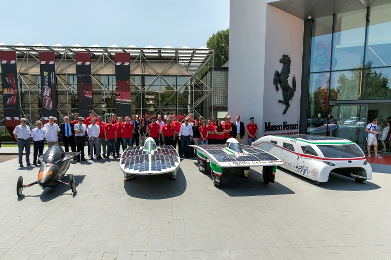 Solarfahrzeuge im Ferrari Museum