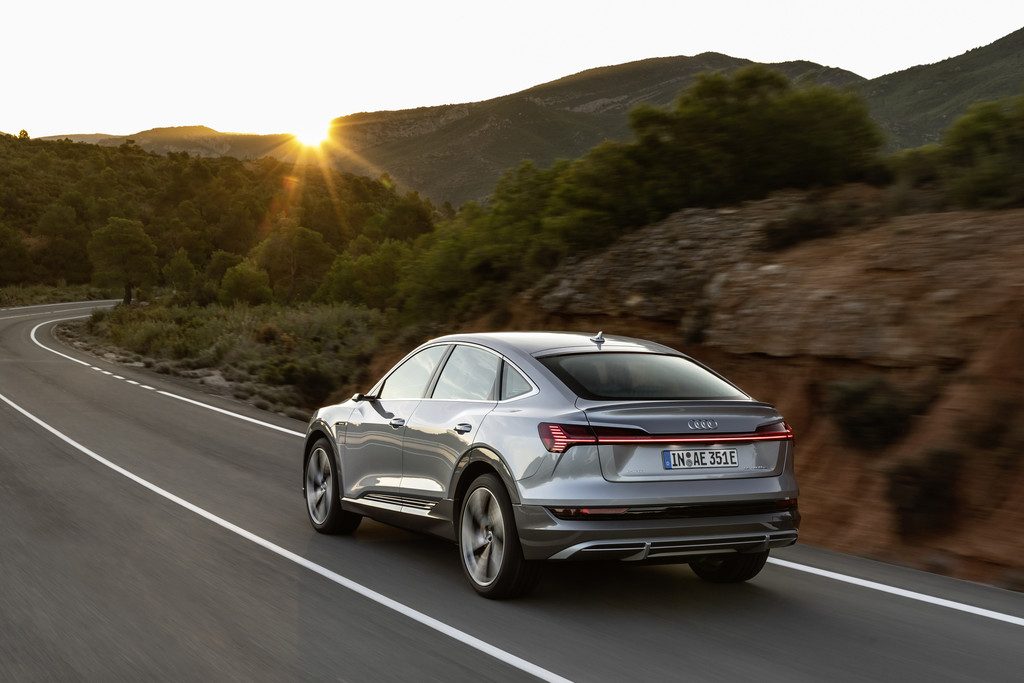 AUDI drückt aufs Tempo