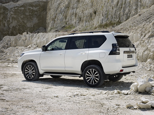 Toyota aggiorna la mitica Land Cruiser