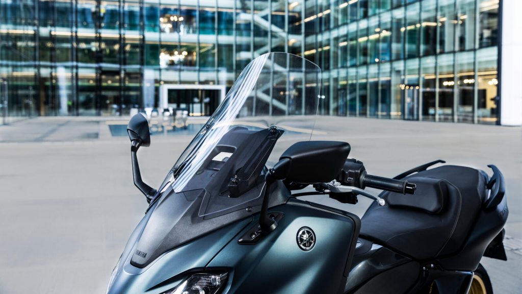 YAMAHA TMAX 2022