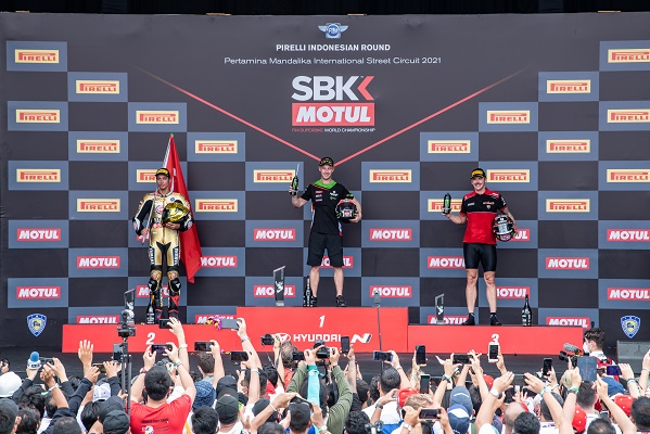 worldsbk-race-1-podium