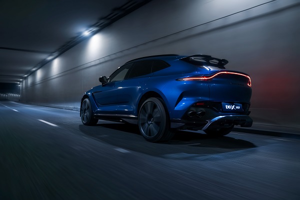 Aston_Martin_DBX707