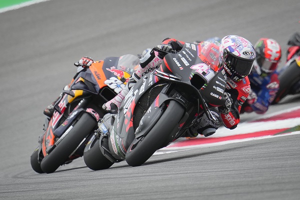 Aleix Espargaro took another podium for Aprilia - motogp.com