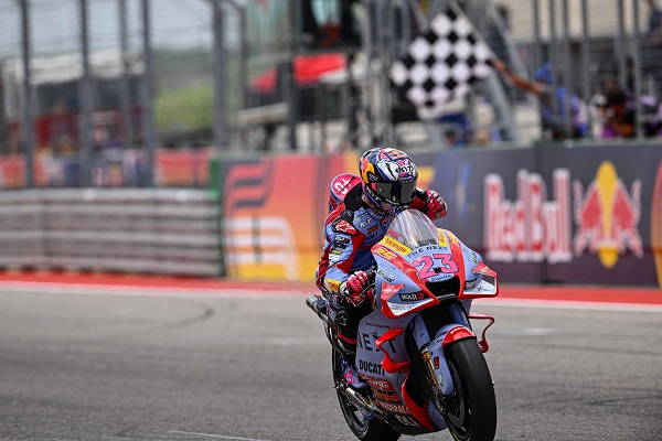 Bastianini taglia per primo il traguardo