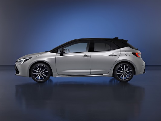TOYOTA_2023_COROLLA