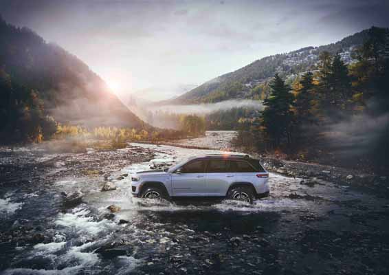 All-new Jeep® Grand Cherokee 4xe plug-in hybrid Full Range