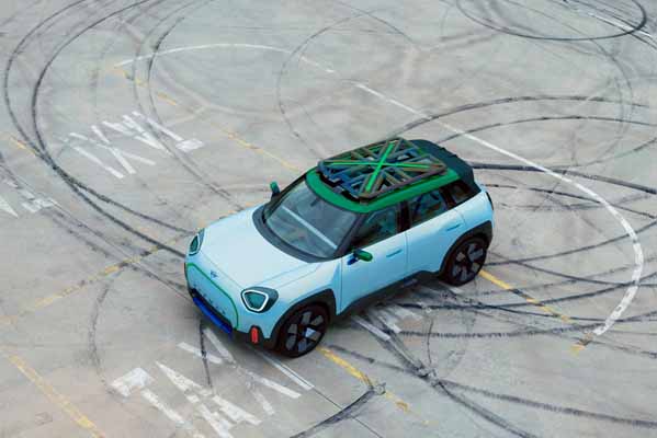 P90471913_lowRes_the-mini-concept-ace