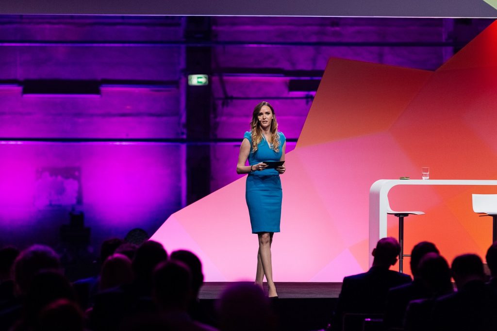 Sunnie-J-Groeneveld-Speakig