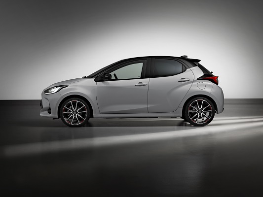 Toyota_Yaris_GR_SPORT_2022_03