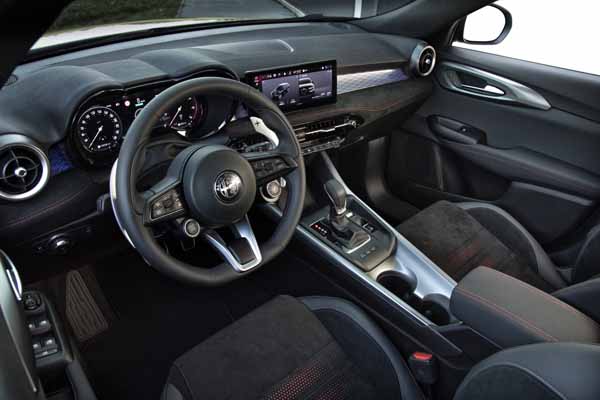 alfaromeotonalepluginhybridq4interior4-6373b2cb9a46a_637611c8788bd