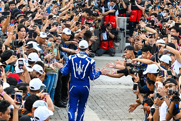 Maserati_FormulaE_16ee73e9-af05-a326-f9a9-f88f442052e0