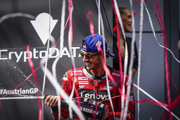 Motogp 2023 - Pecco Bagnaia sul podio al Red Bull Ring - motogp.com 828e5016-45c1-d6b1-c21e-57ee20a8841e