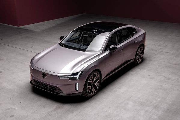 342424_Volvo_ES90_Exterior