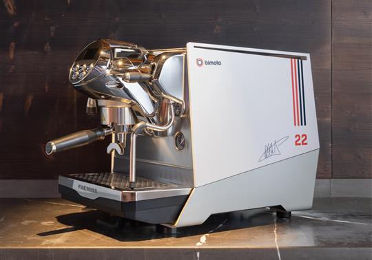 th_faemina_bimota_bianca_trequarti