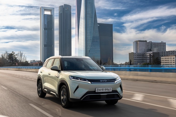 BYD ATTO 2 – IN SVIZZERA CON BATTERIA BLADE