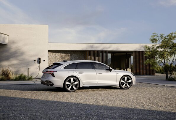 Audi A6 Avant e-hybrid quattro, Audi A6 Sedan e-hybrid quattro
