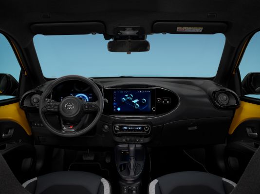 2025_AYGO_X_GR_SPORT_Interior_001
