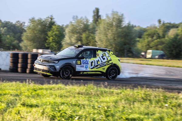 Opel_528009