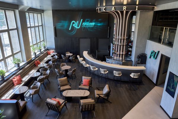RU_ZHCity_ascari-bar-from-top