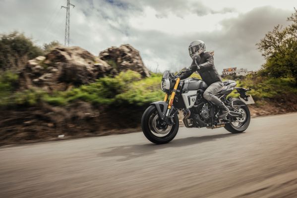 05_-_SUZUKI_T