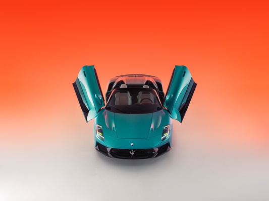07_Maserati MCPURA CIELO
