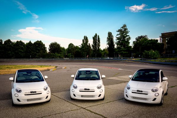 NewFiat500Hybrid12