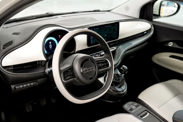 NewFiat500Hybrid14
