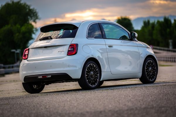 NewFiat500Hybrid18