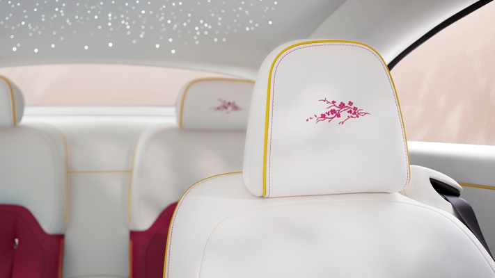 3. Spectre Inspired by Primavera Blossom (5) Interior
