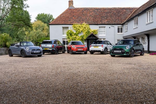 P90615157_highRes_the-mini-family-08-2