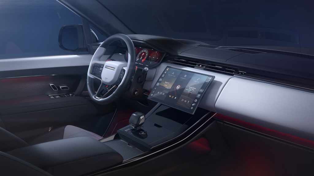 RRS_SV_Carbon_Dash_and_pivi_16x9_8K_SH028_PR
