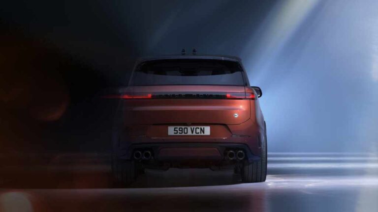 RRS_SV_Carbon_Rear_On_16x9_8K_SH003_PR