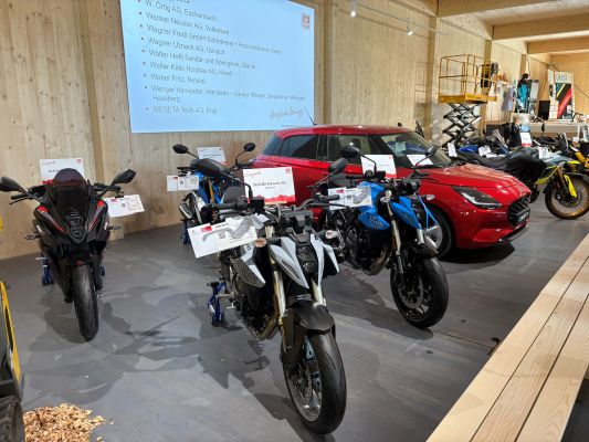 SUZUKI_Gabentempel_1_JPEG