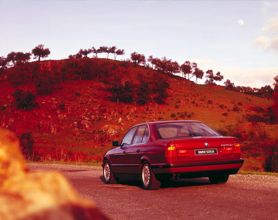 BMW 5er (E34).